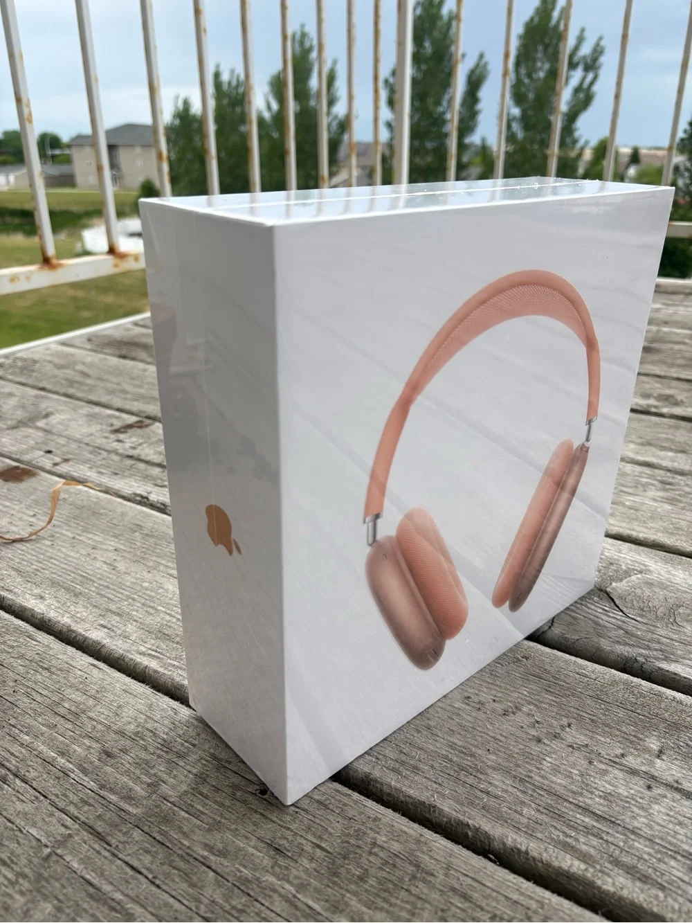 Apple Over‑Ear Headphones - Pink/Gold